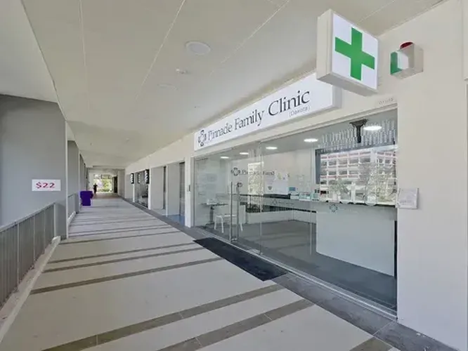 PINNACLE FAMILY CLINIC (DAKOTA) logo